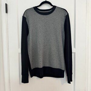 Men's Banana Republic Sweater in Medium